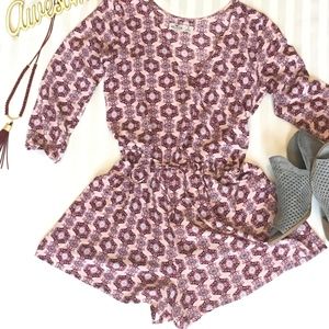 Hollister Women’s Cinched Waist Romper Size Small